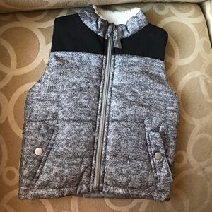 🔹Little Lad 18M vest like new! 🔹
